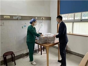 华逸府医疗系统项目自制甜品温暖医护职工！